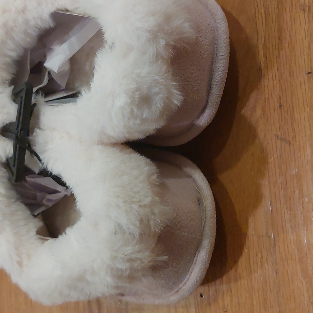 Secret Treasures Slippers - Picture 7 of 12